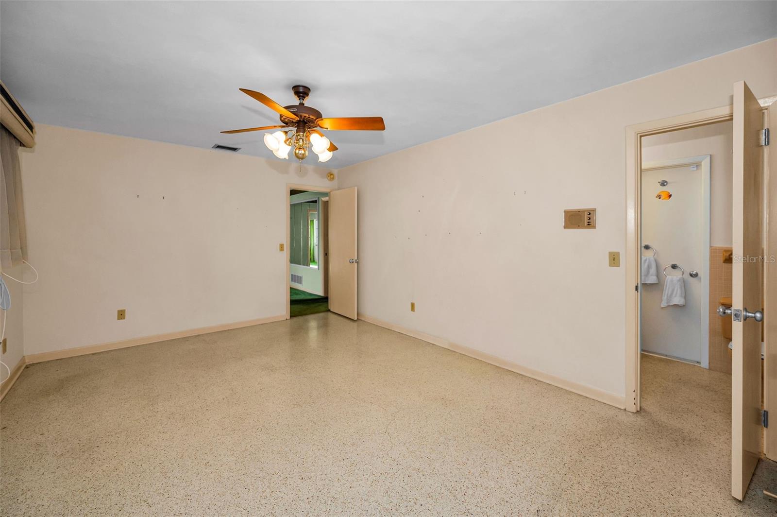 Image 27 of 68 For 2218 Hennesen Drive