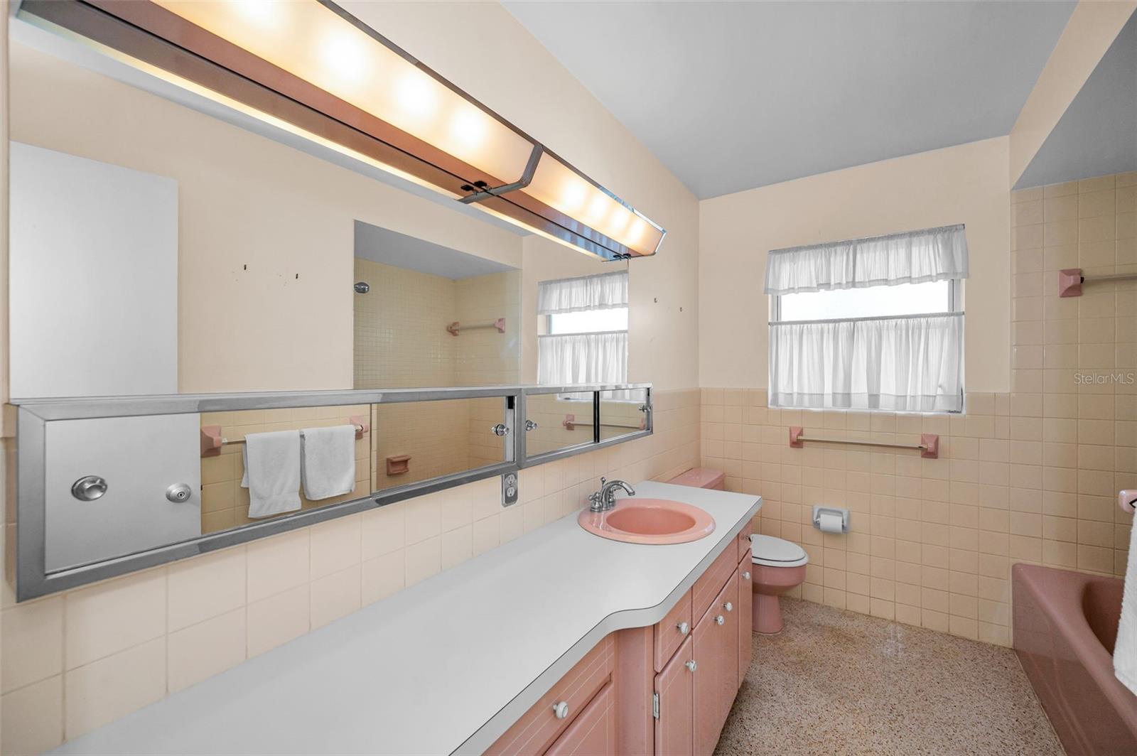 Image 32 of 68 For 2218 Hennesen Drive