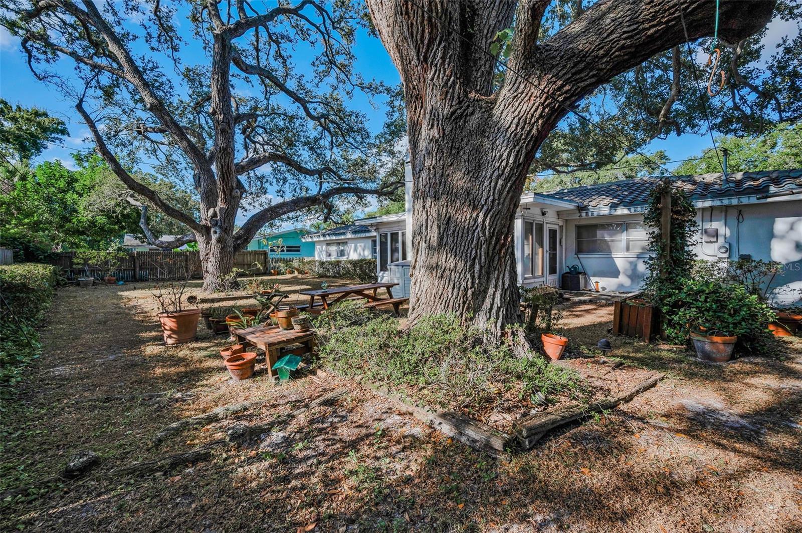 Image 37 of 68 For 2218 Hennesen Drive