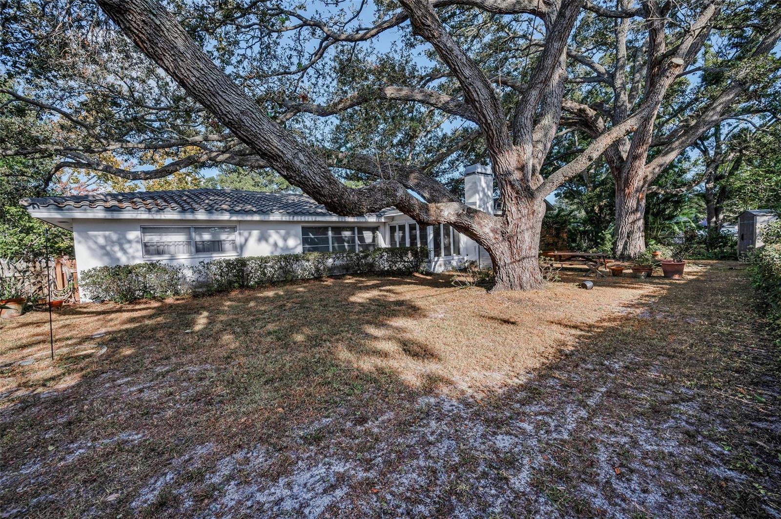 Image 39 of 68 For 2218 Hennesen Drive