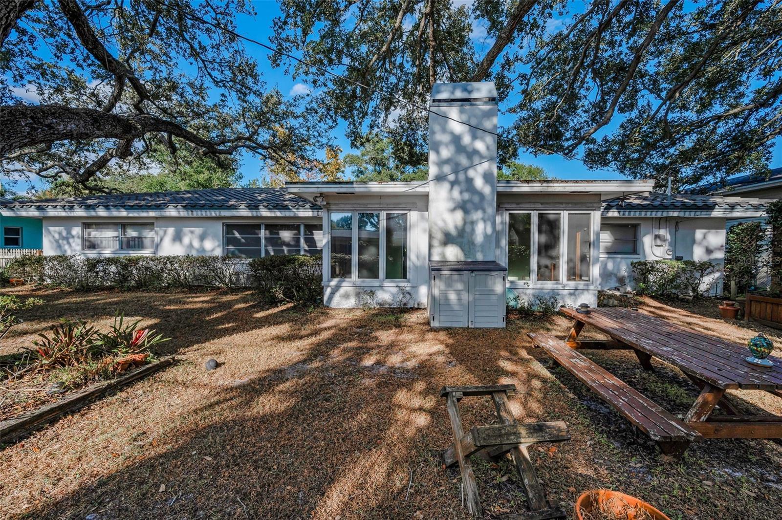 Image 43 of 68 For 2218 Hennesen Drive