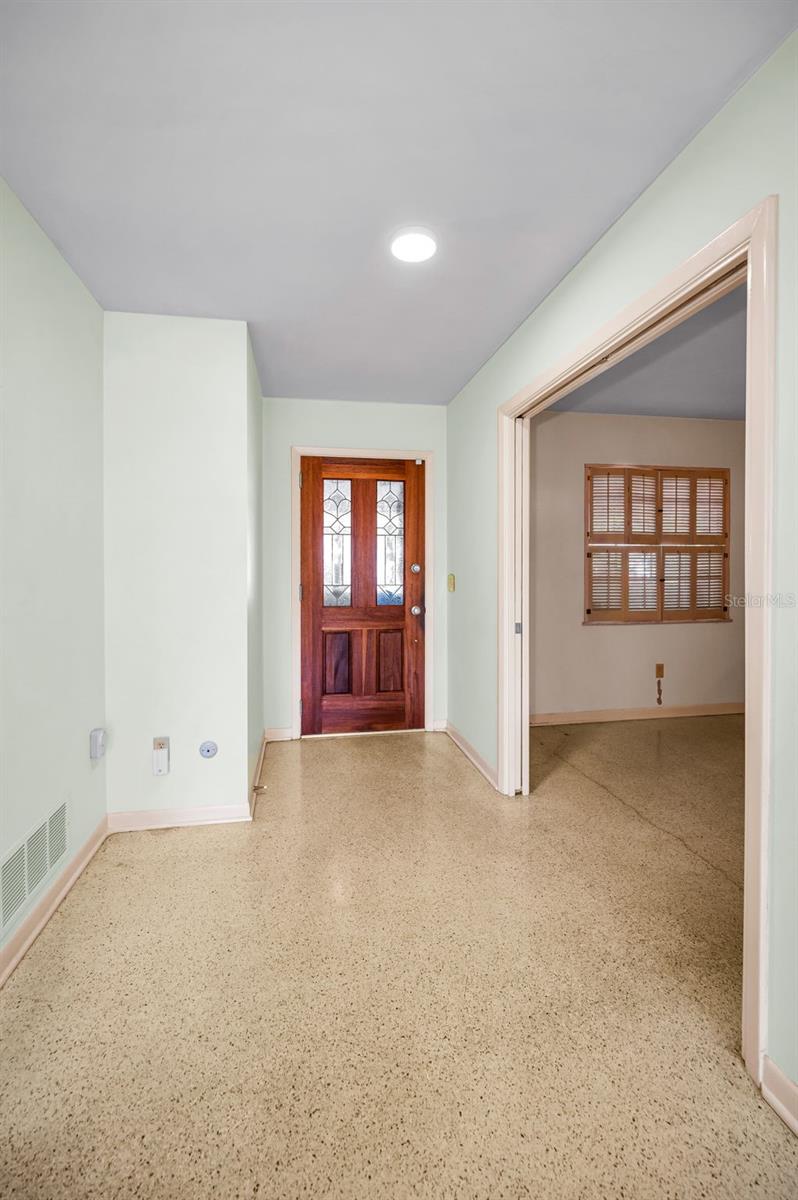 Image 8 of 68 For 2218 Hennesen Drive