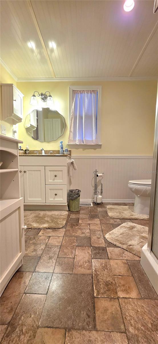 Image 44 of 100 For 5244 Mohawk Street