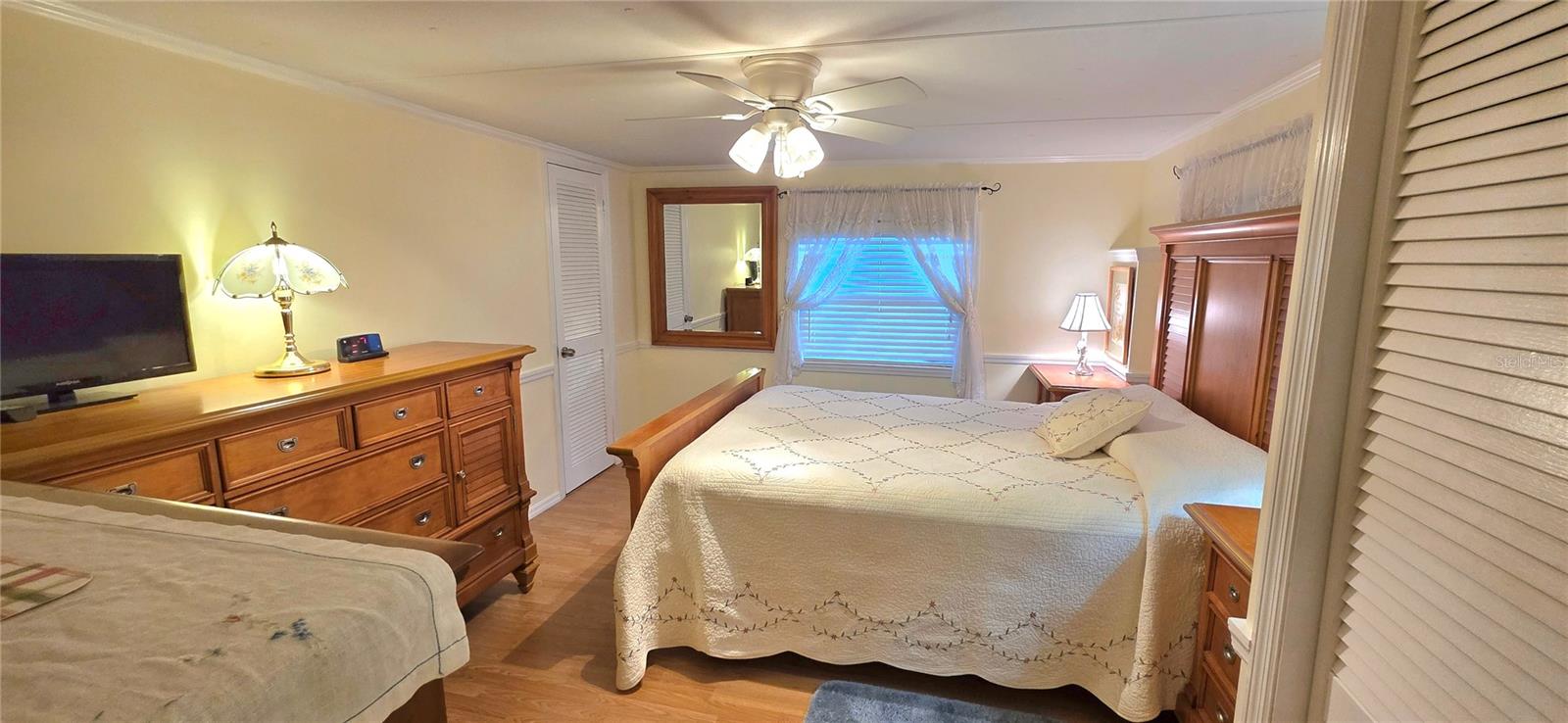 Image 49 of 100 For 5244 Mohawk Street