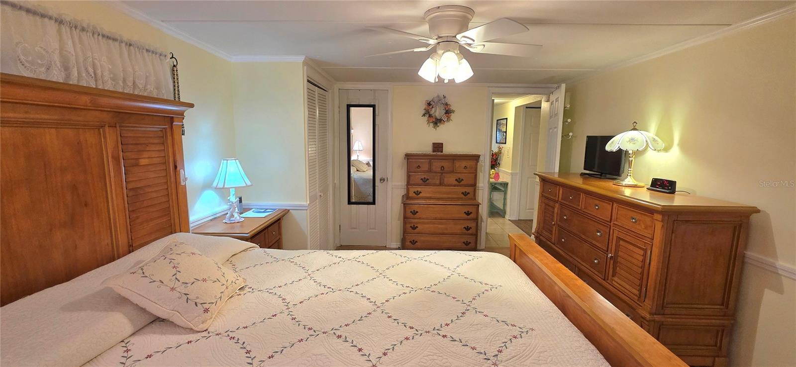 Image 52 of 100 For 5244 Mohawk Street