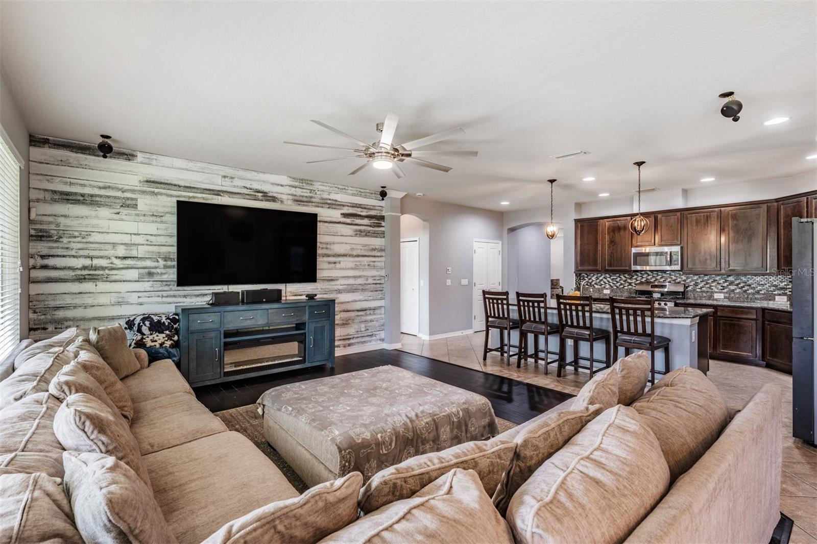 Image 17 of 60 For 6908 Covington Stone Avenue