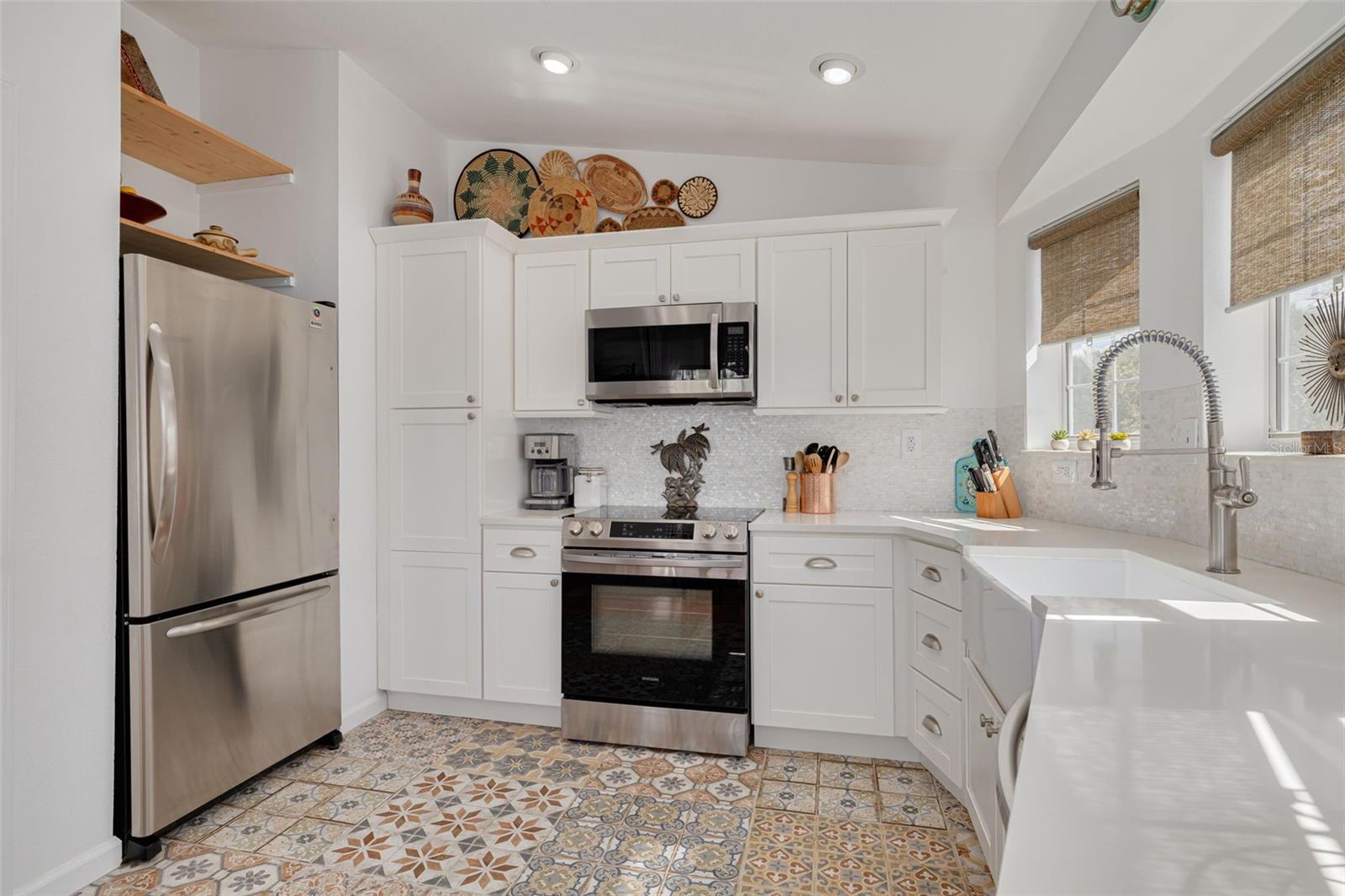 Image 10 of 51 For 2926 Dupont Street S