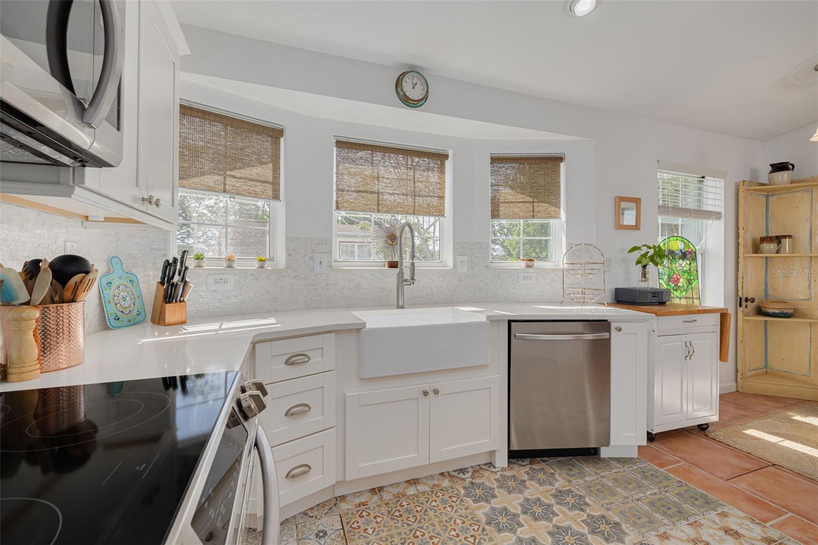 Image 11 of 51 For 2926 Dupont Street S