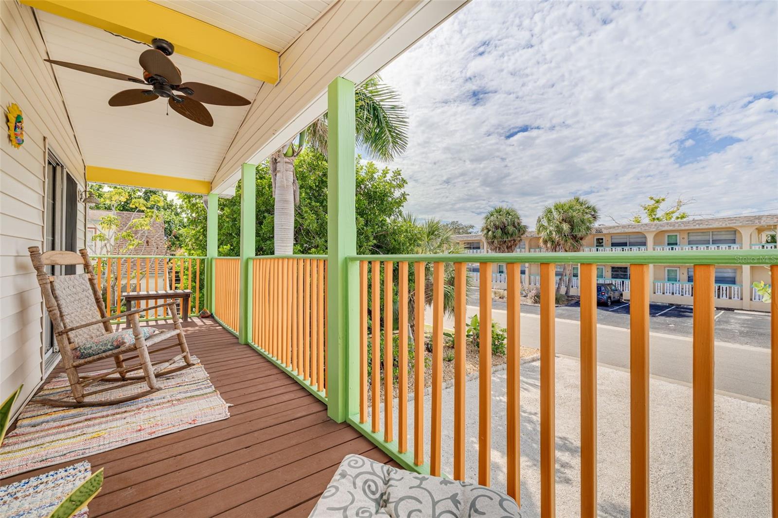 Image 15 of 51 For 2926 Dupont Street S