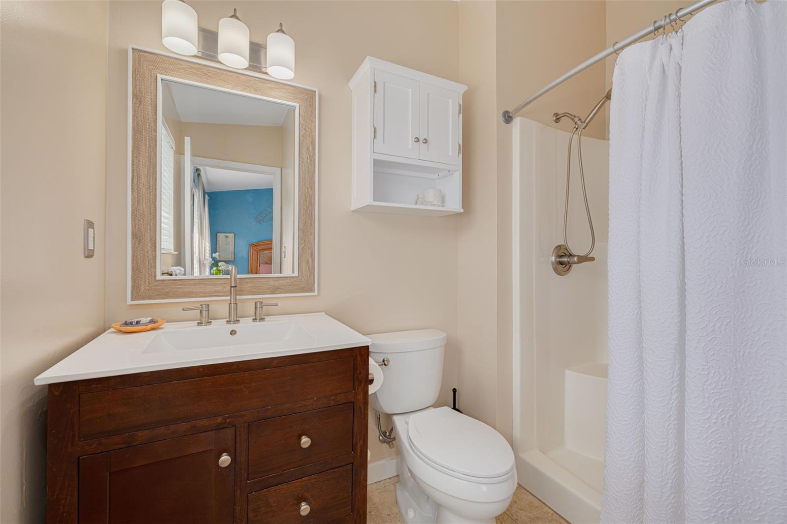 Image 19 of 51 For 2926 Dupont Street S