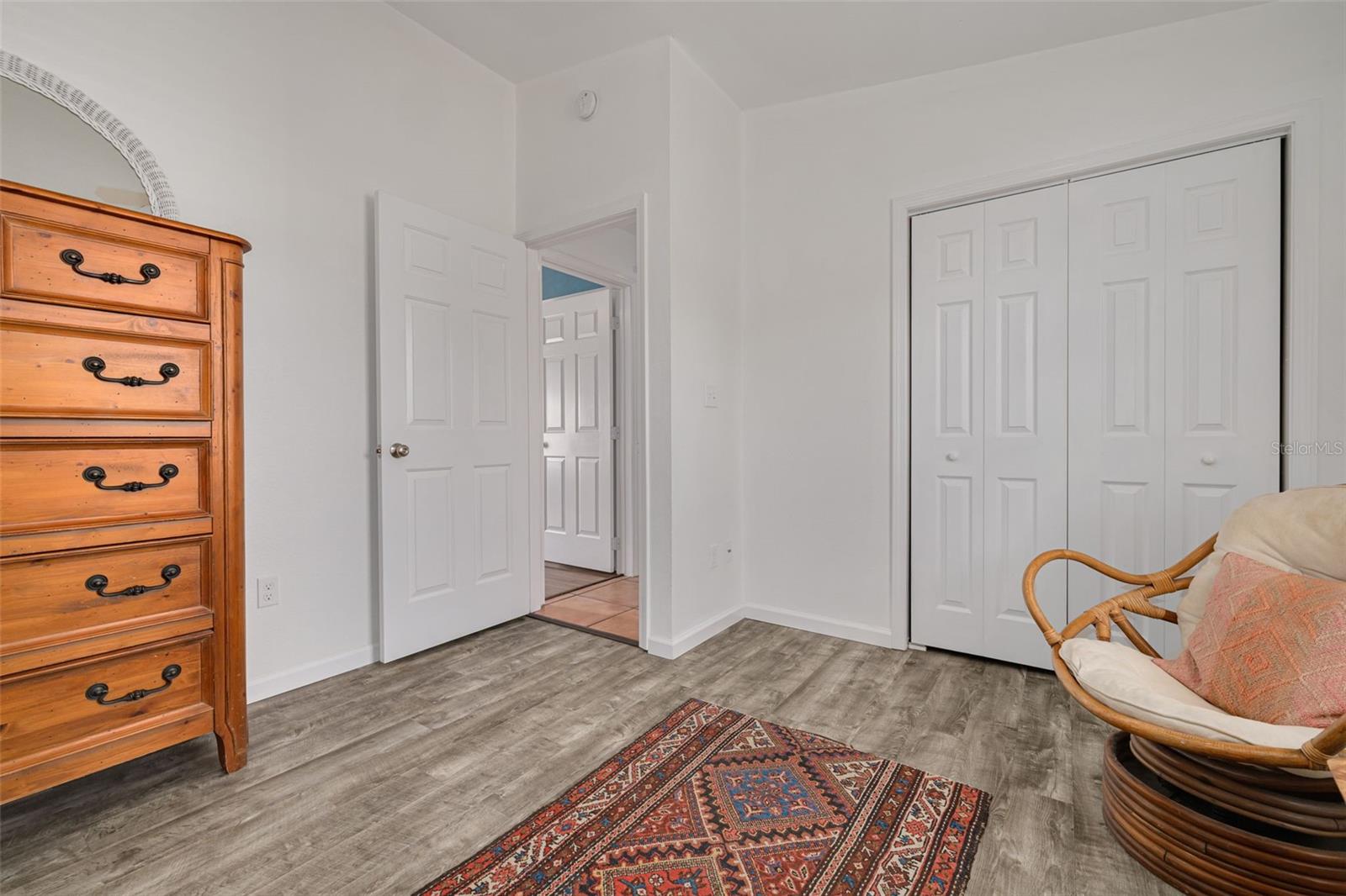 Image 25 of 51 For 2926 Dupont Street S