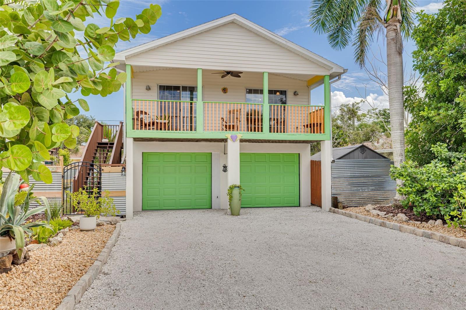 Image 3 of 51 For 2926 Dupont Street S