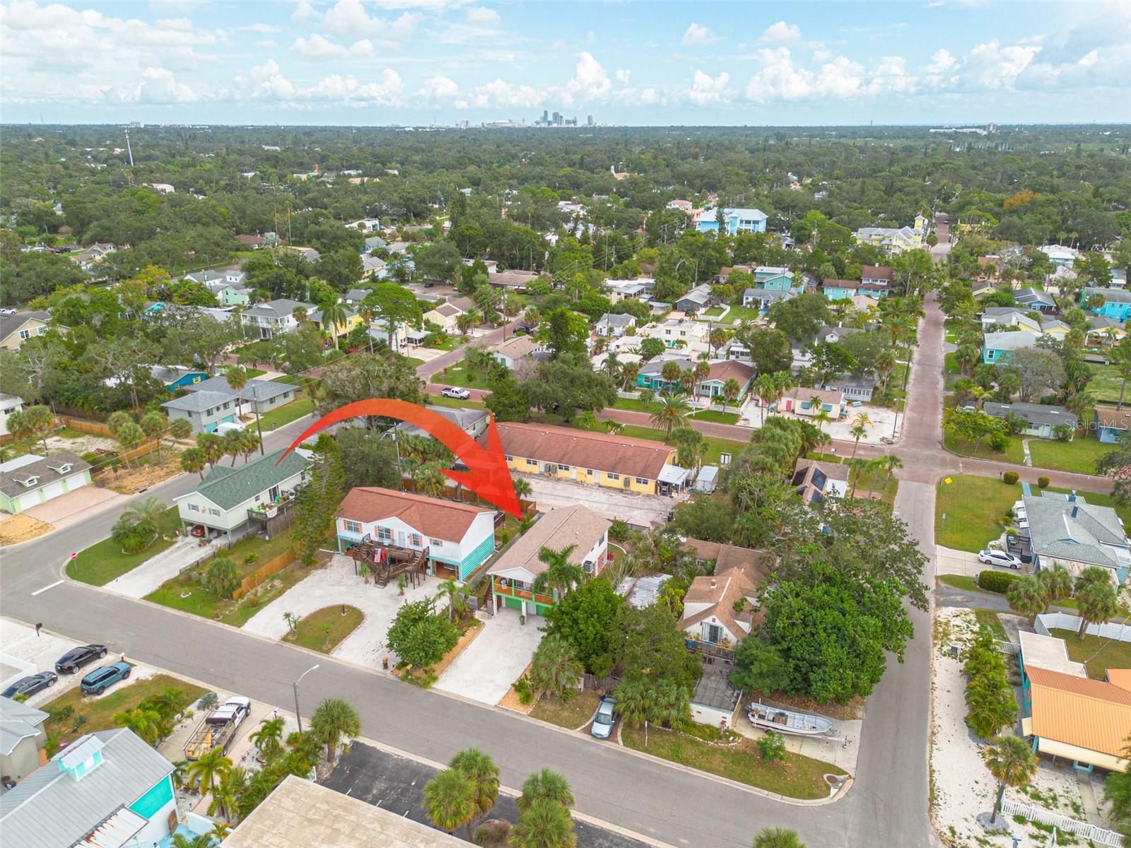 Image 37 of 51 For 2926 Dupont Street S