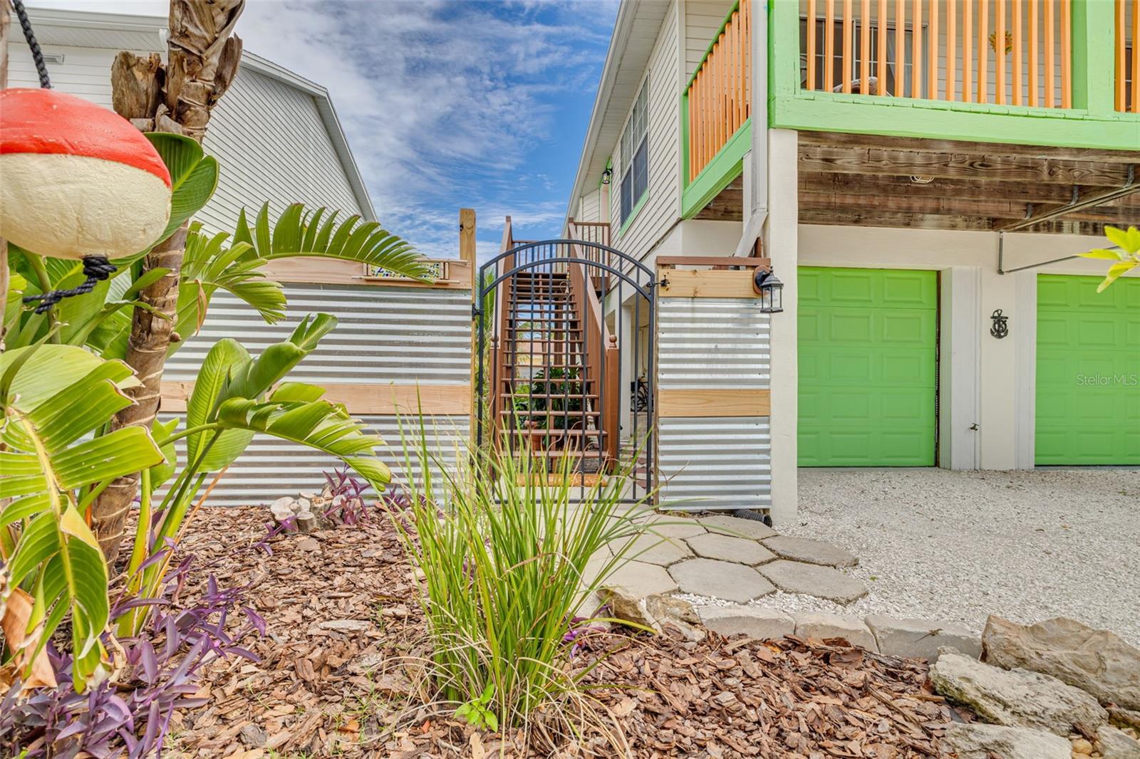 Image 4 of 51 For 2926 Dupont Street S