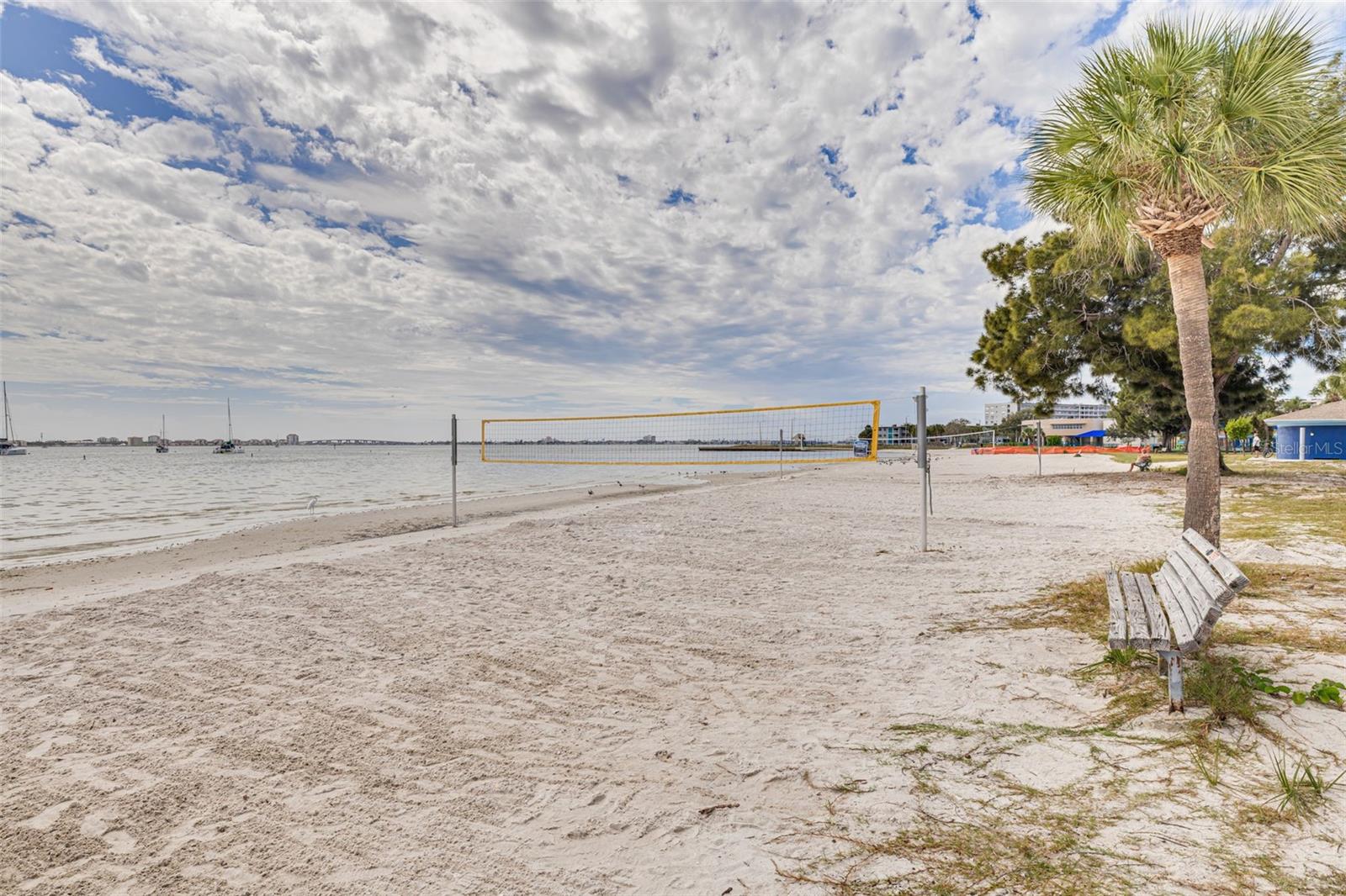 Image 50 of 51 For 2926 Dupont Street S