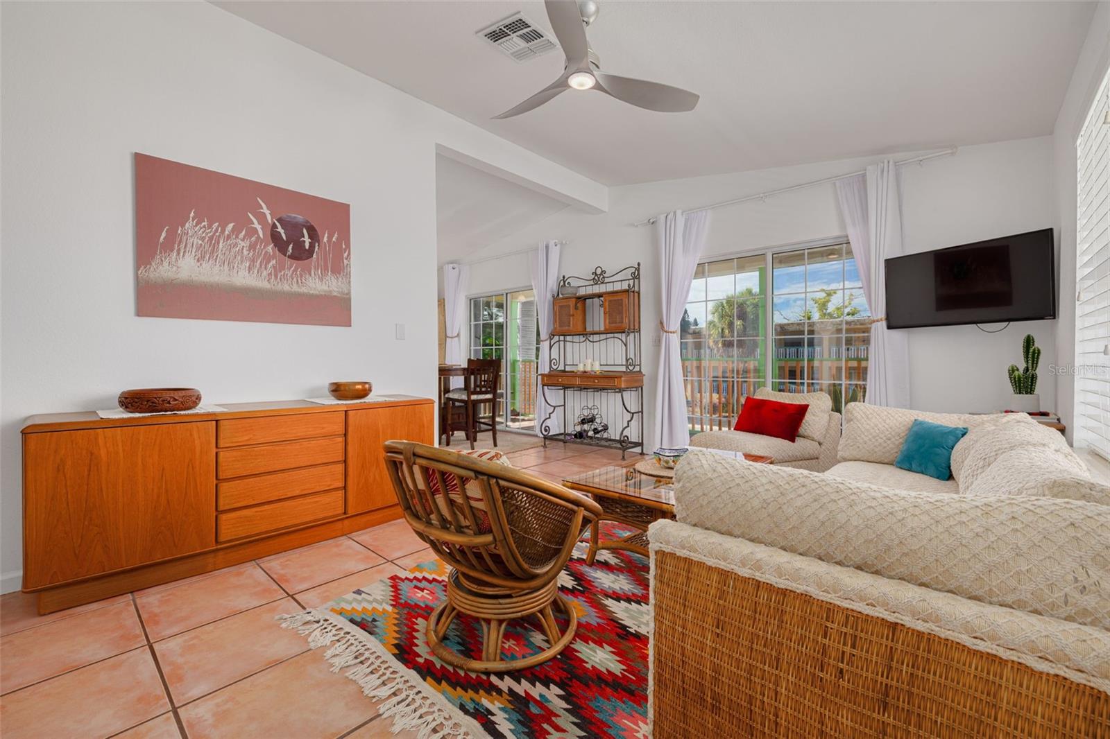 Image 6 of 51 For 2926 Dupont Street S