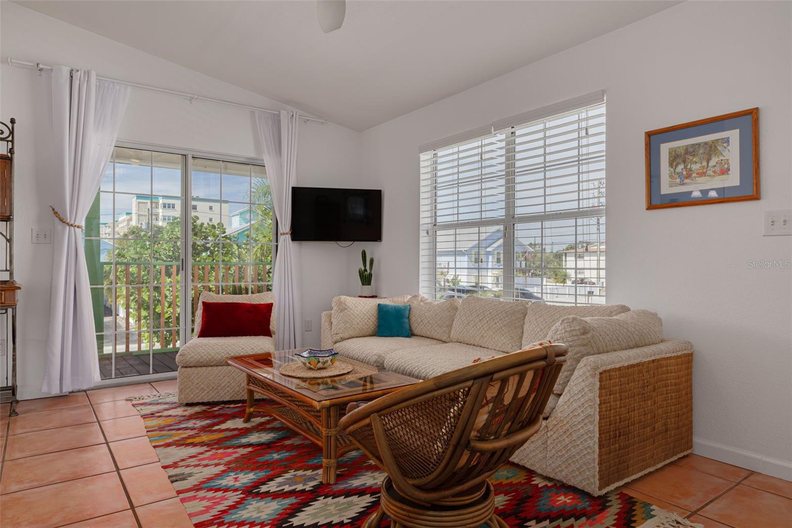 Image 7 of 51 For 2926 Dupont Street S