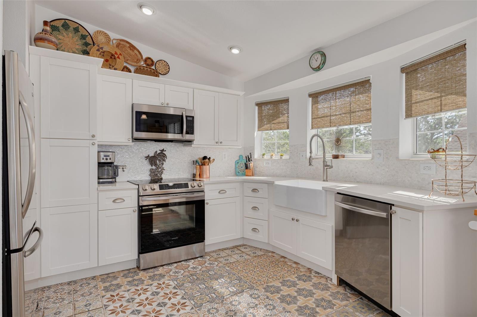 Image 9 of 51 For 2926 Dupont Street S