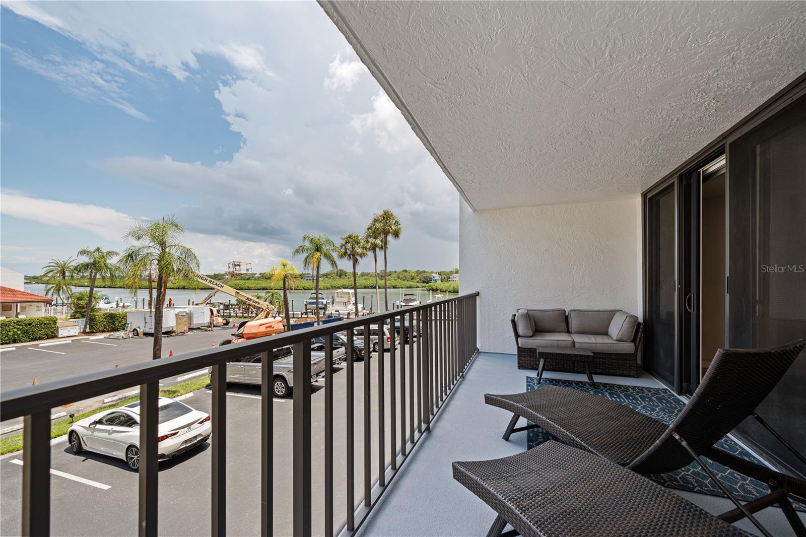 Image 26 of 50 For 19111 Vista Bay Drive 212