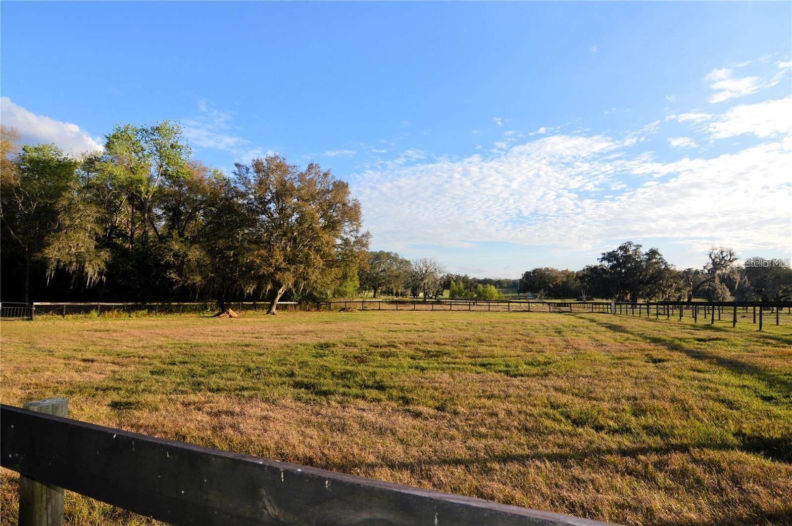 Image 3 of 3 For  Arabian Way 