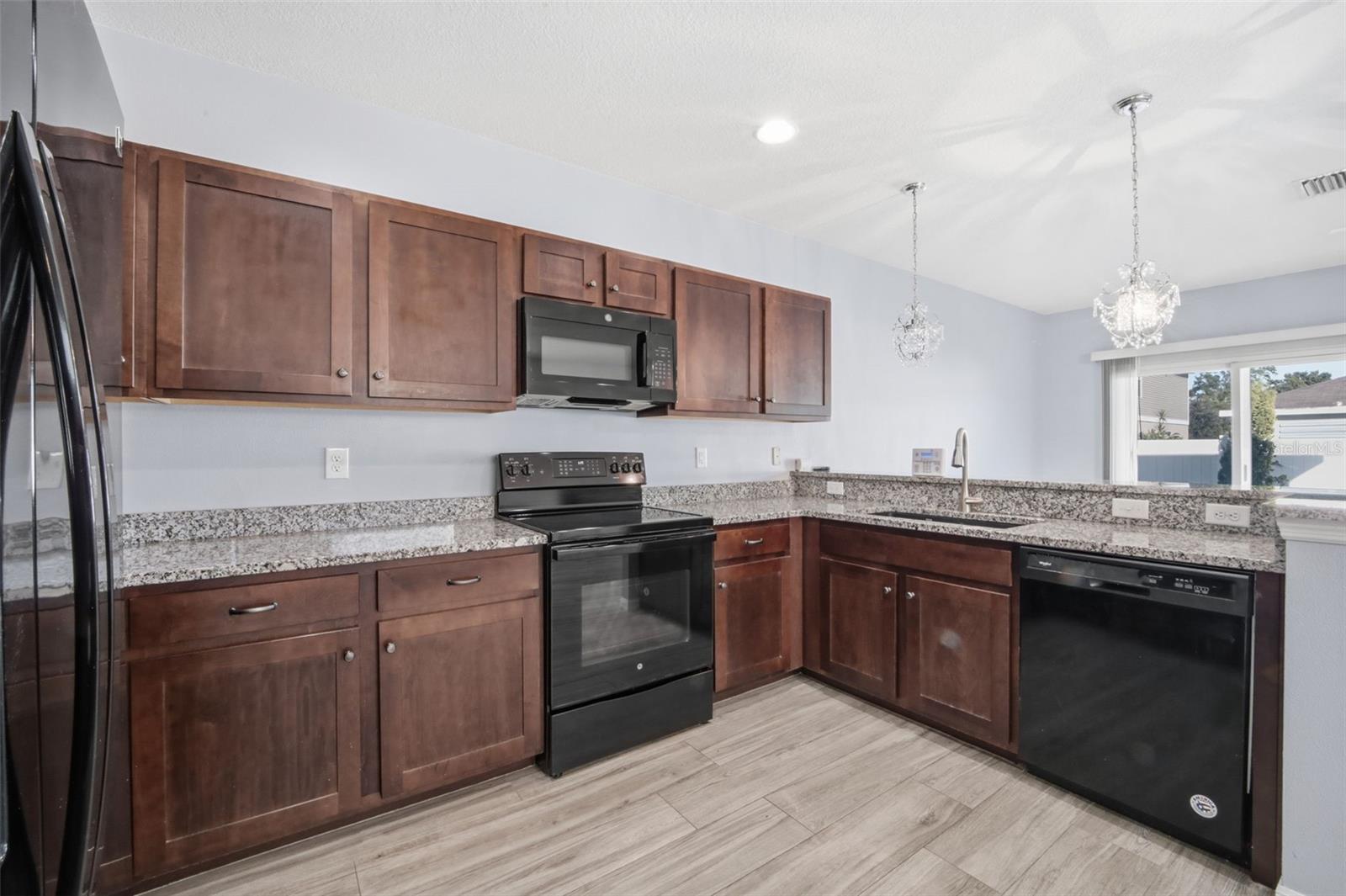 Image 7 of 35 For 4035 11th Street E