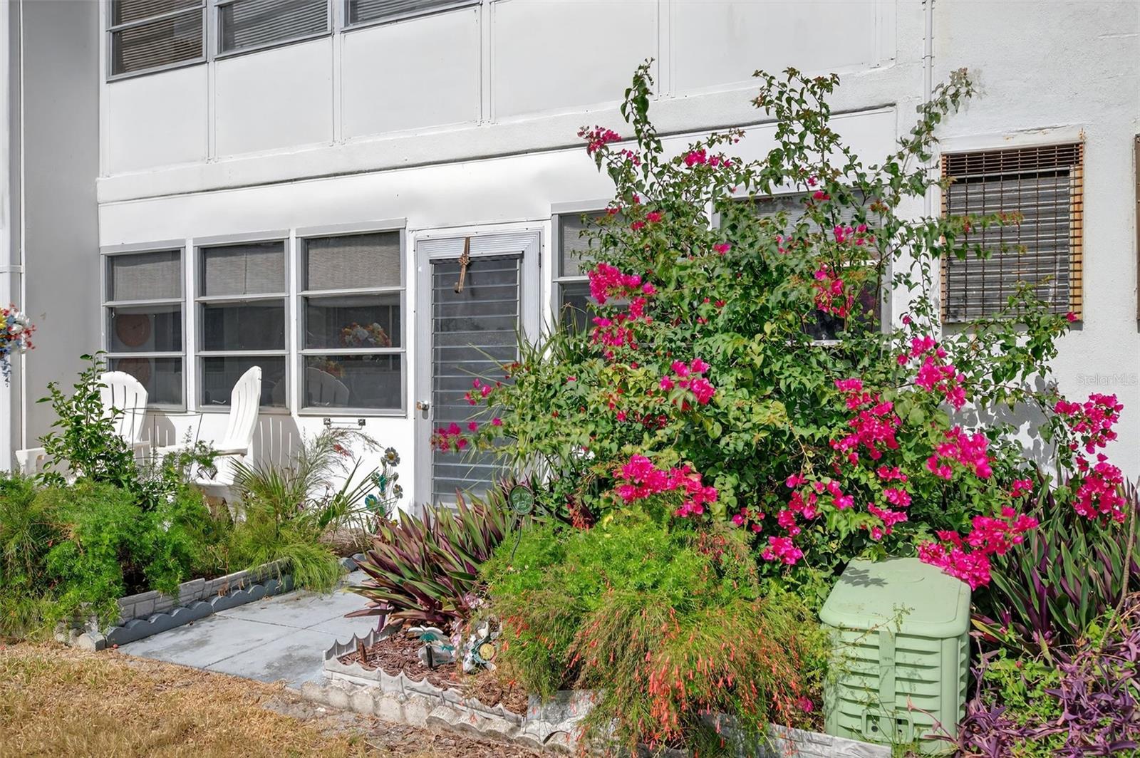 Image 23 of 34 For 11100 86th Avenue 108