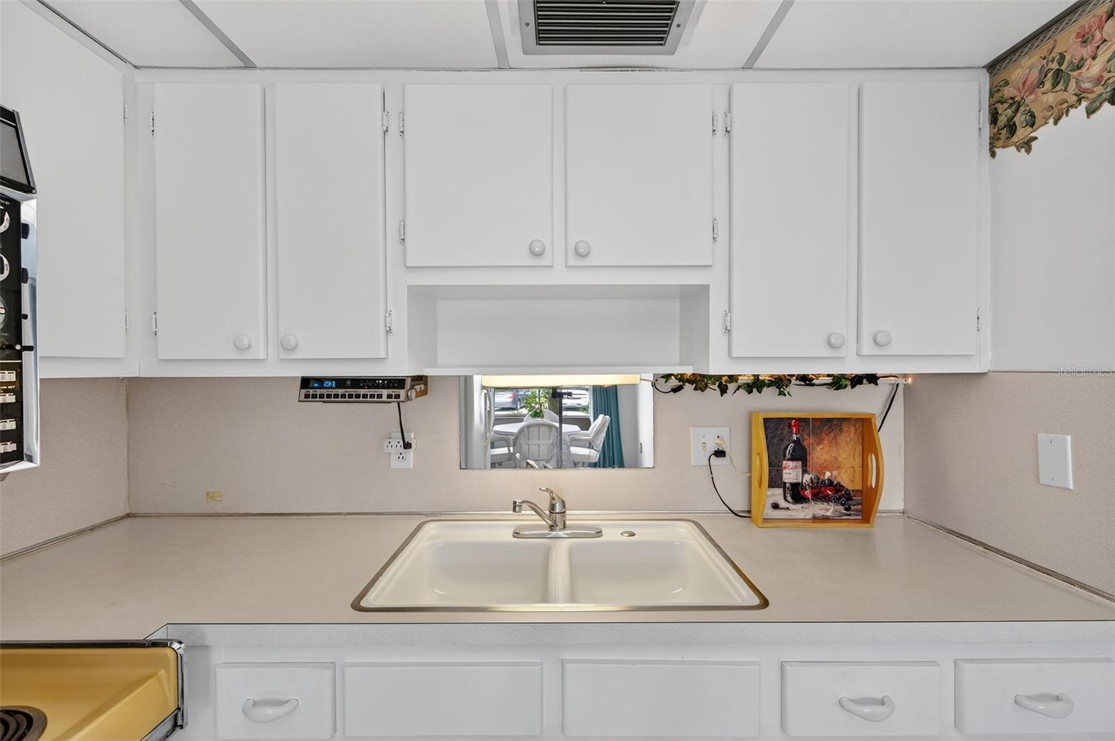 Image 6 of 34 For 11100 86th Avenue 108