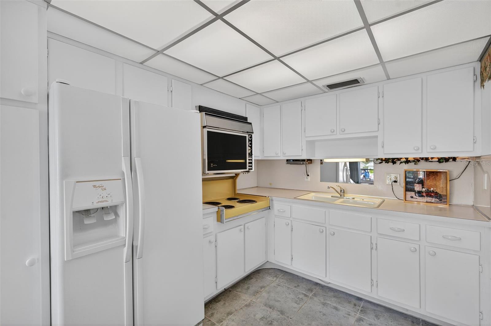 Image 7 of 34 For 11100 86th Avenue 108