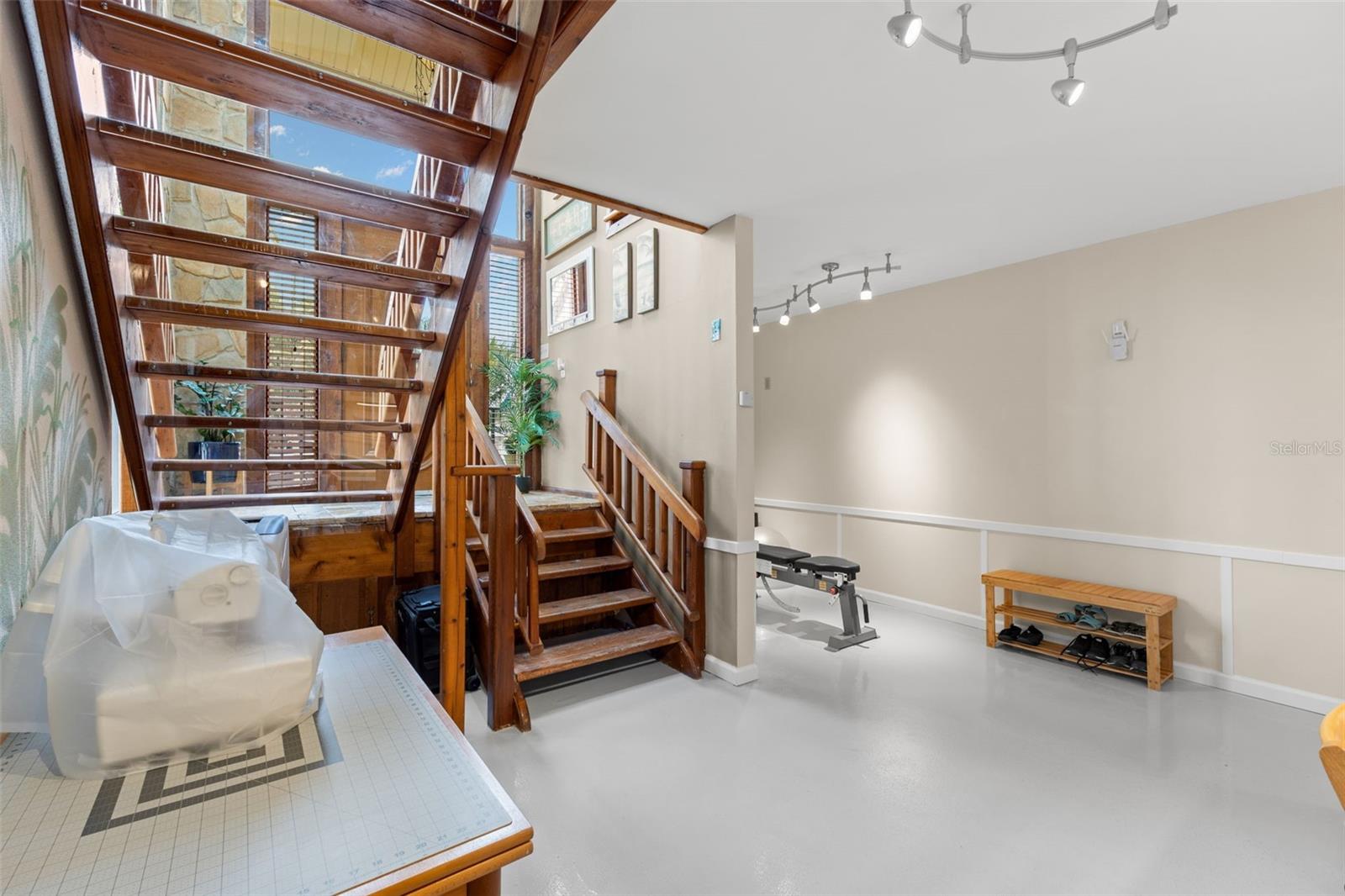 Image 18 of 59 For 17608 Sterling Terrace