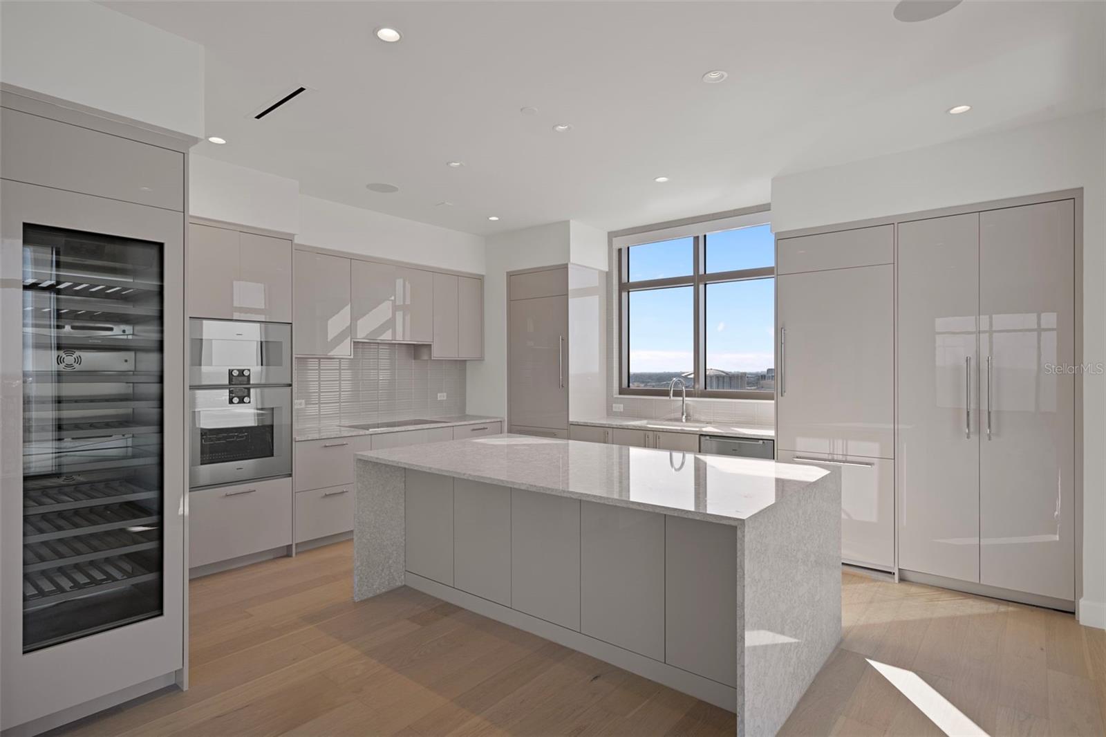 Image 12 of 56 For 126 4th Avenue Ne 2001