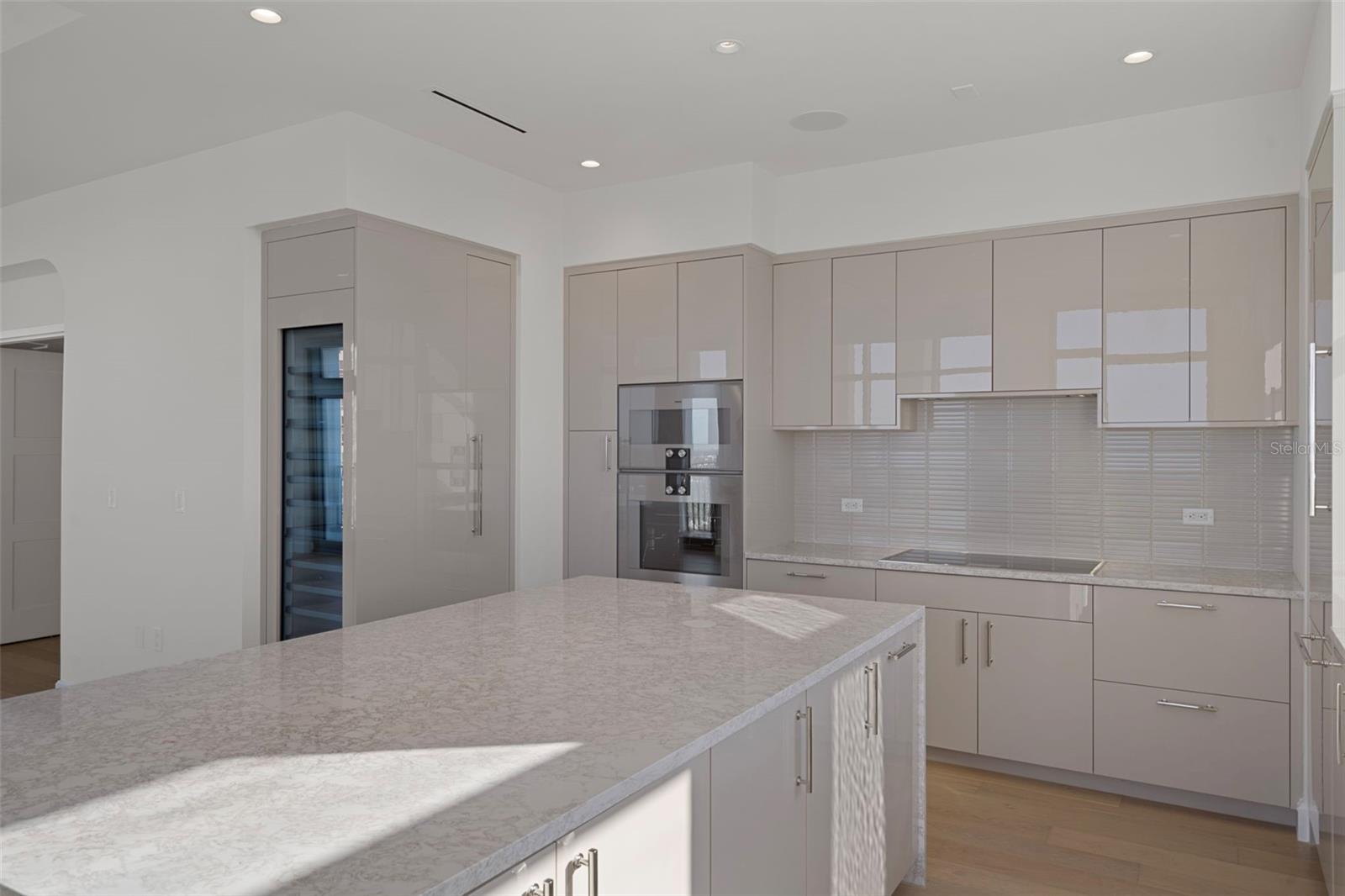 Image 15 of 56 For 126 4th Avenue Ne 2001