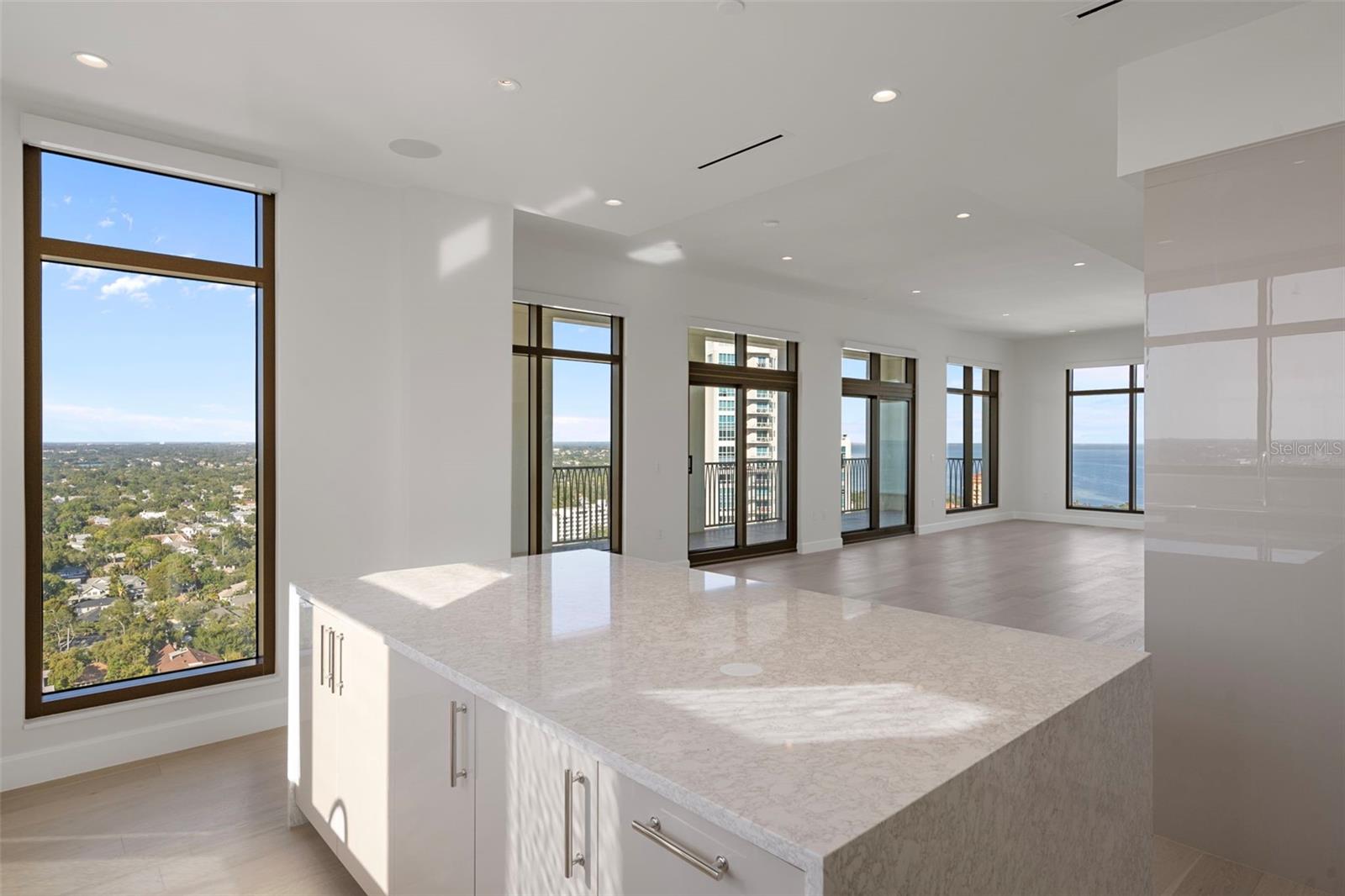 Image 16 of 56 For 126 4th Avenue Ne 2001