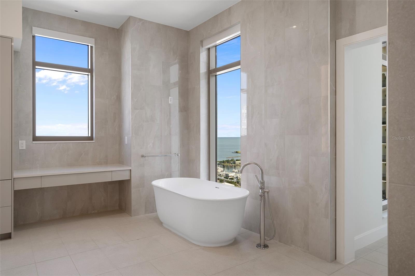 Image 24 of 56 For 126 4th Avenue Ne 2001