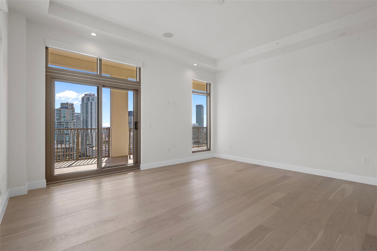 Image 26 of 56 For 126 4th Avenue Ne 2001