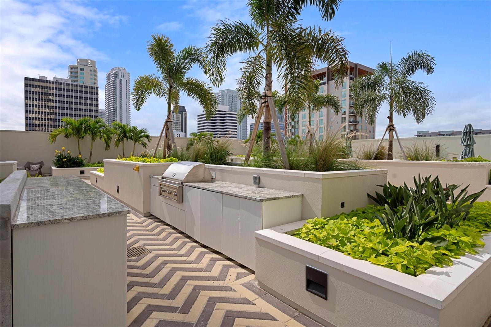 Image 43 of 56 For 126 4th Avenue Ne 2001