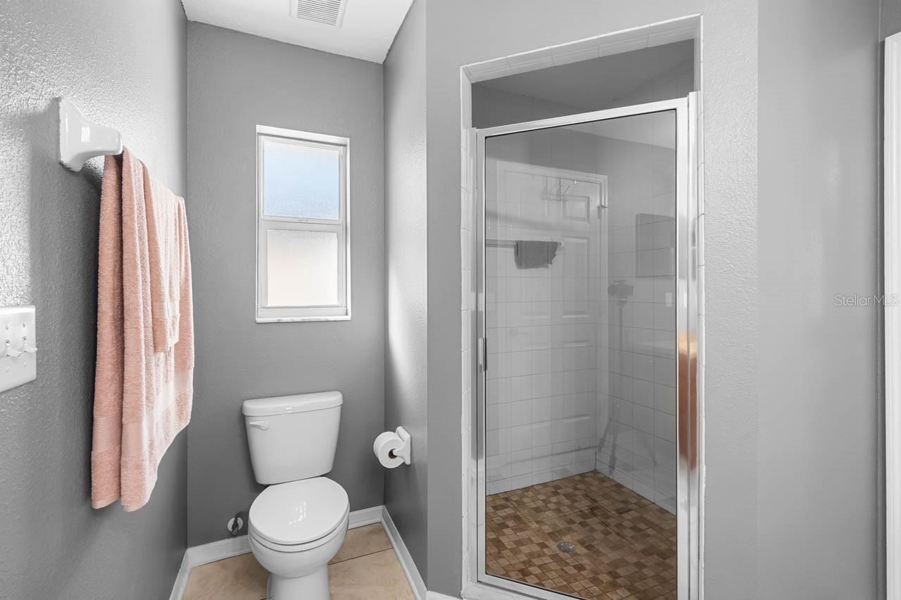 Image 19 of 47 For 1132 Shared Passion Street