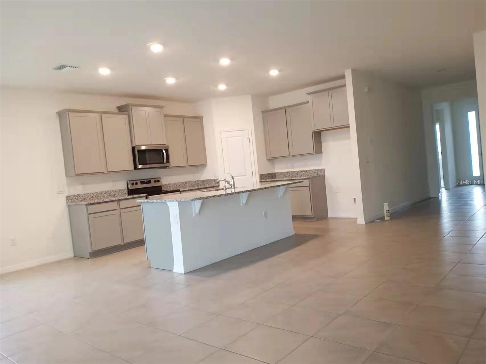 Image 5 of 18 For 13372 Golden Lime Avenue