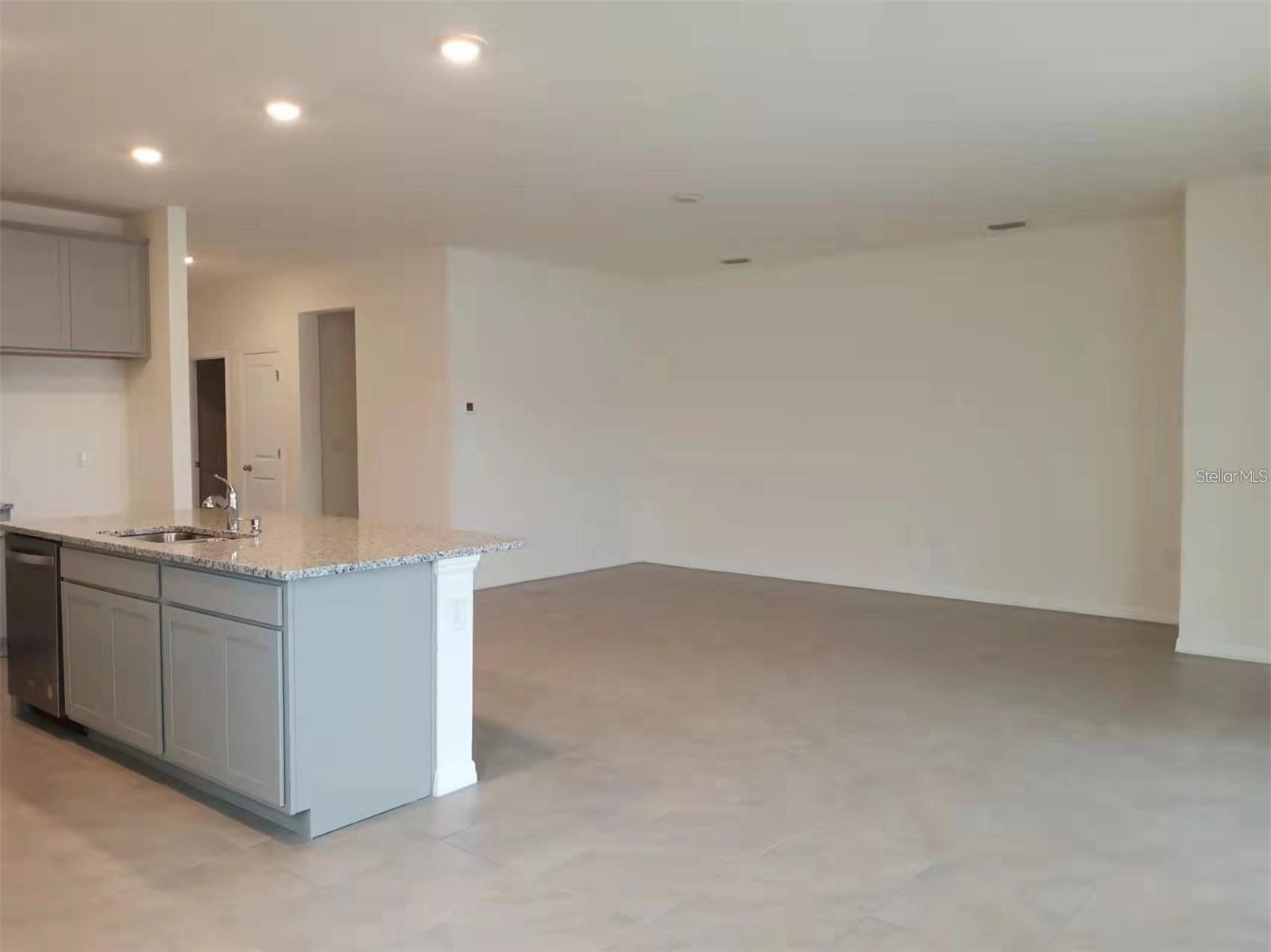 Image 8 of 18 For 13372 Golden Lime Avenue