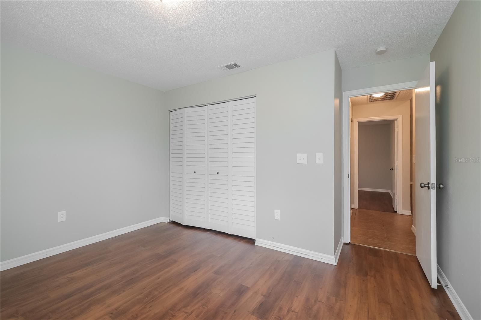 Image 11 of 14 For 911 Delano Court