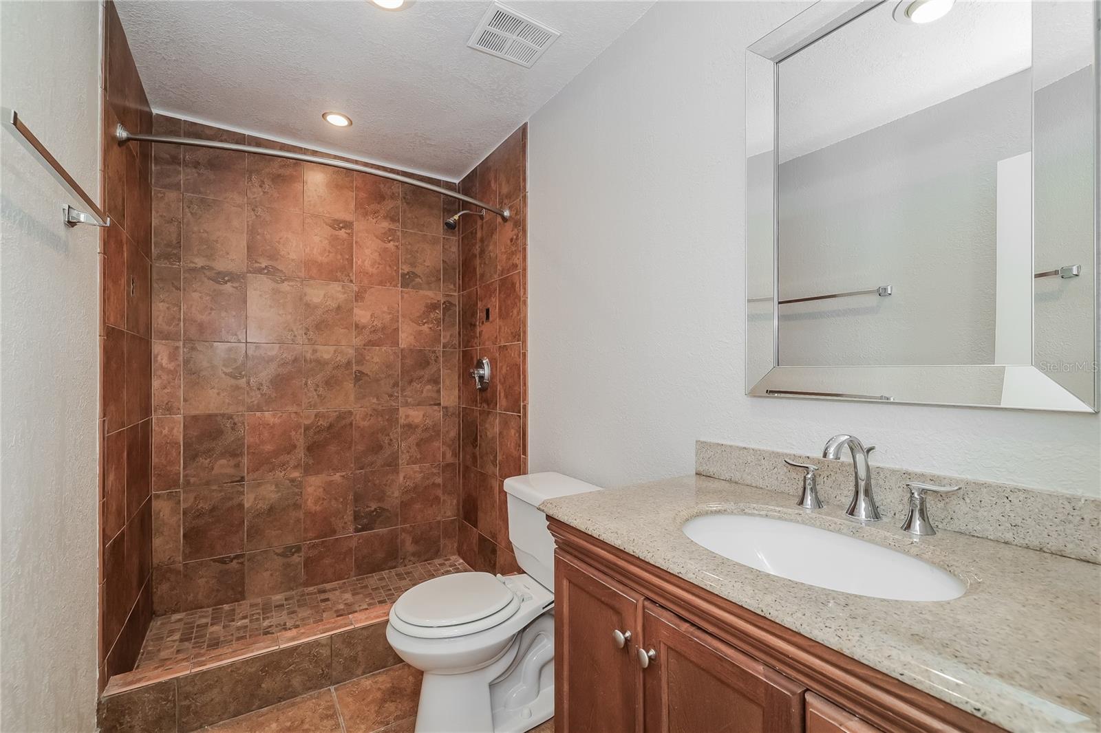 Image 9 of 14 For 911 Delano Court