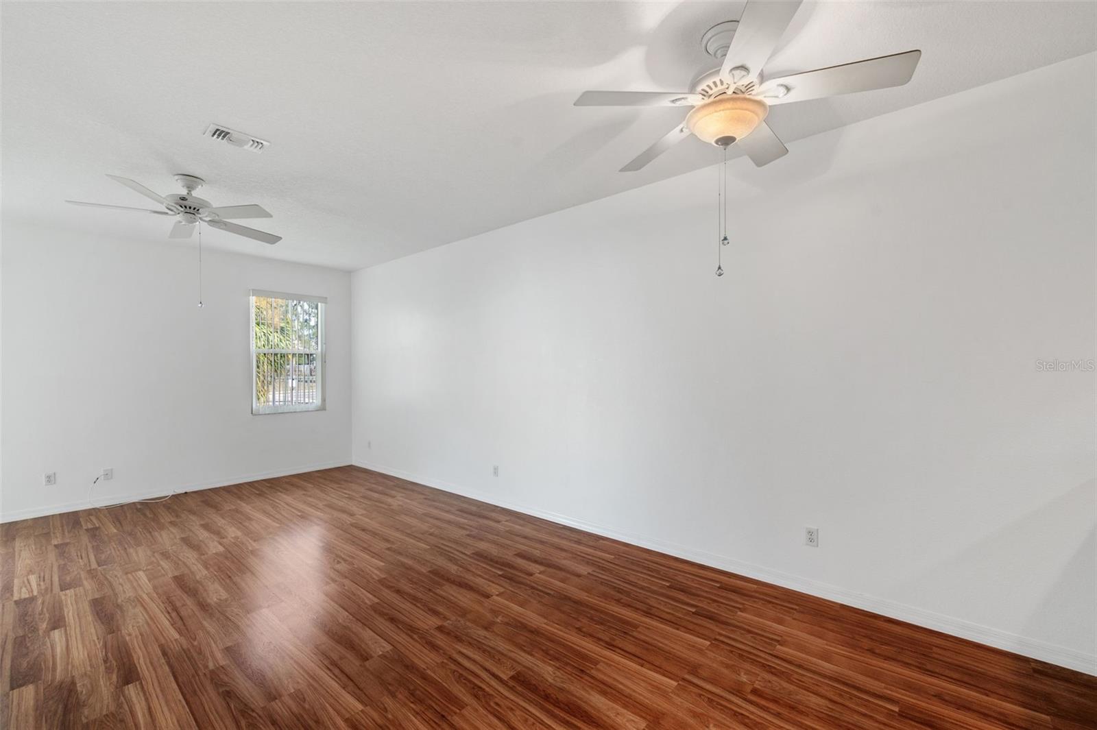 Image 15 of 68 For 6400 46th Avenue N 36