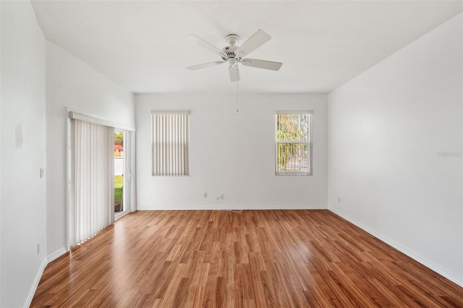 Image 18 of 68 For 6400 46th Avenue N 36