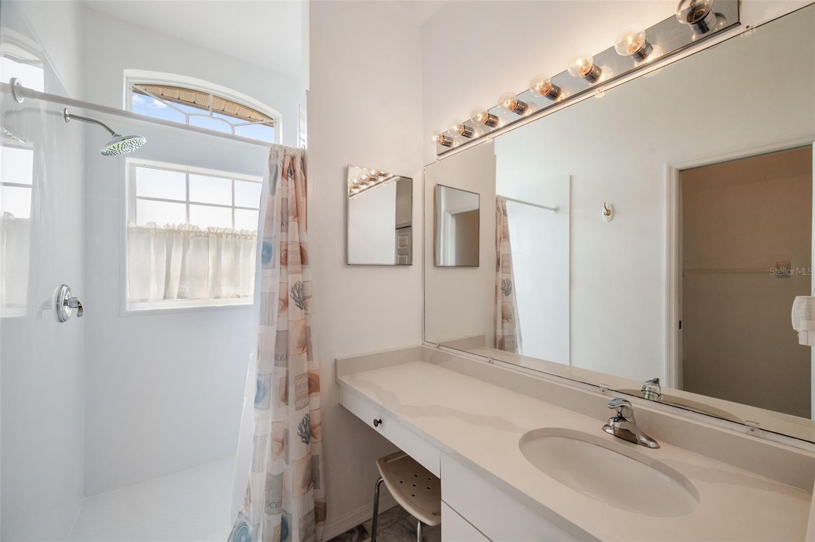 Image 28 of 68 For 6400 46th Avenue N 36