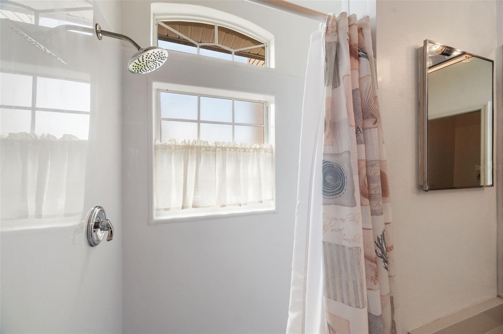 Image 29 of 68 For 6400 46th Avenue N 36