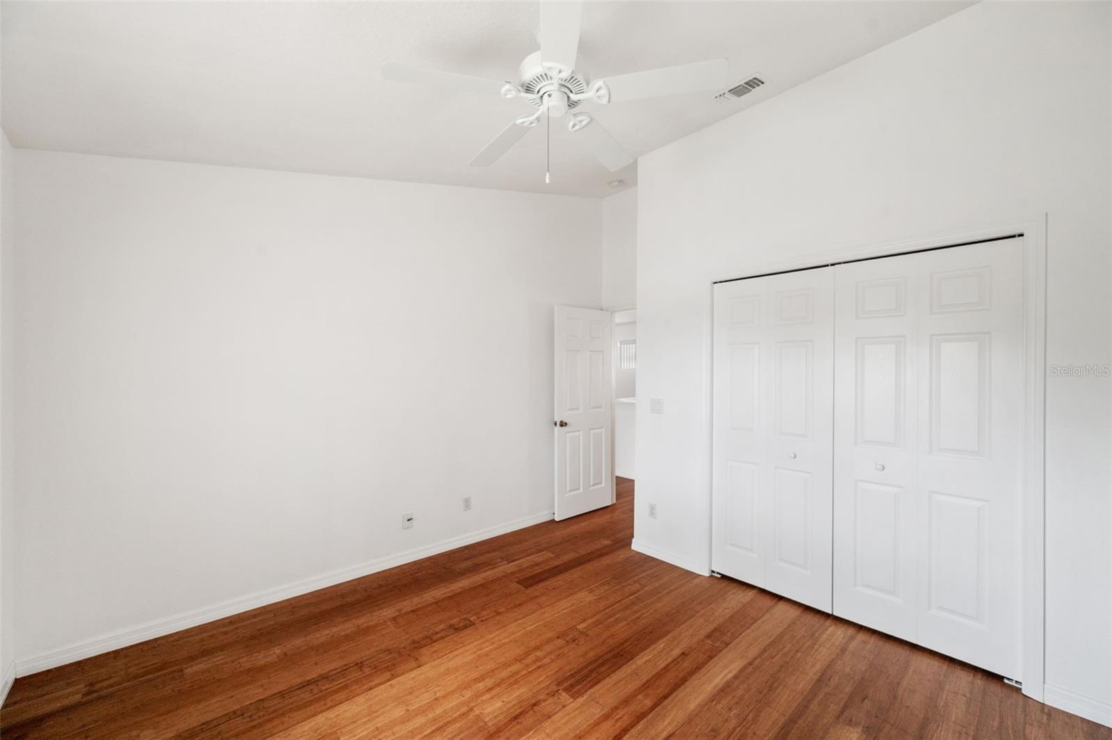 Image 41 of 68 For 6400 46th Avenue N 36