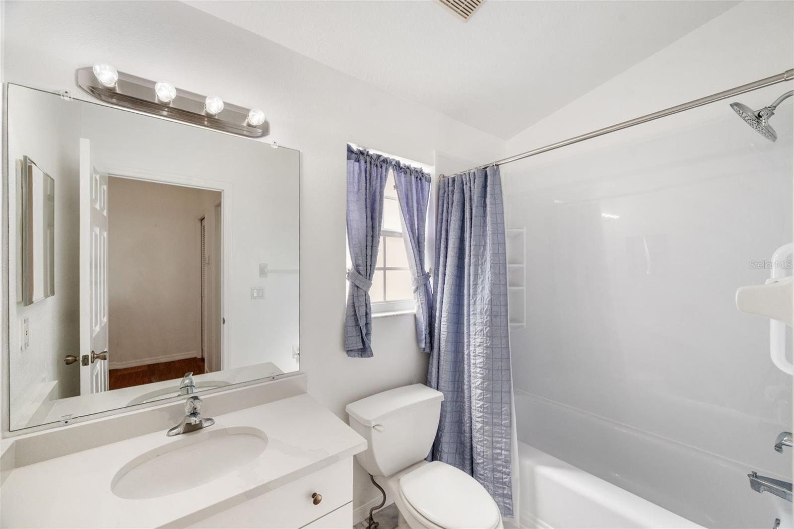 Image 44 of 68 For 6400 46th Avenue N 36