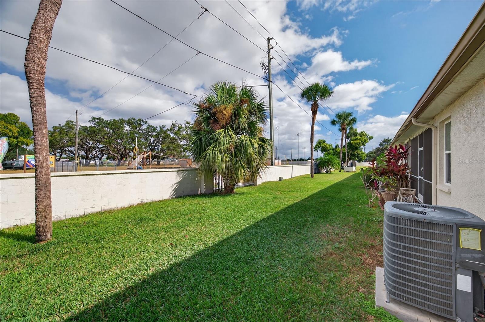 Image 52 of 68 For 6400 46th Avenue N 36