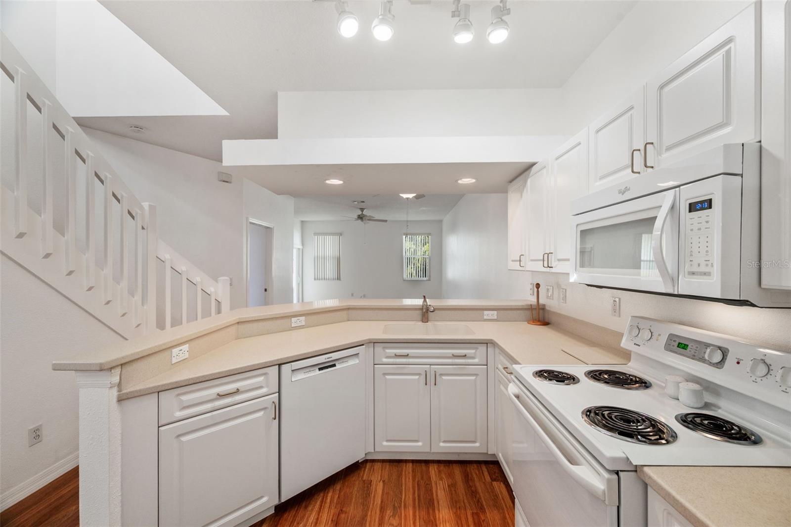 Image 7 of 68 For 6400 46th Avenue N 36