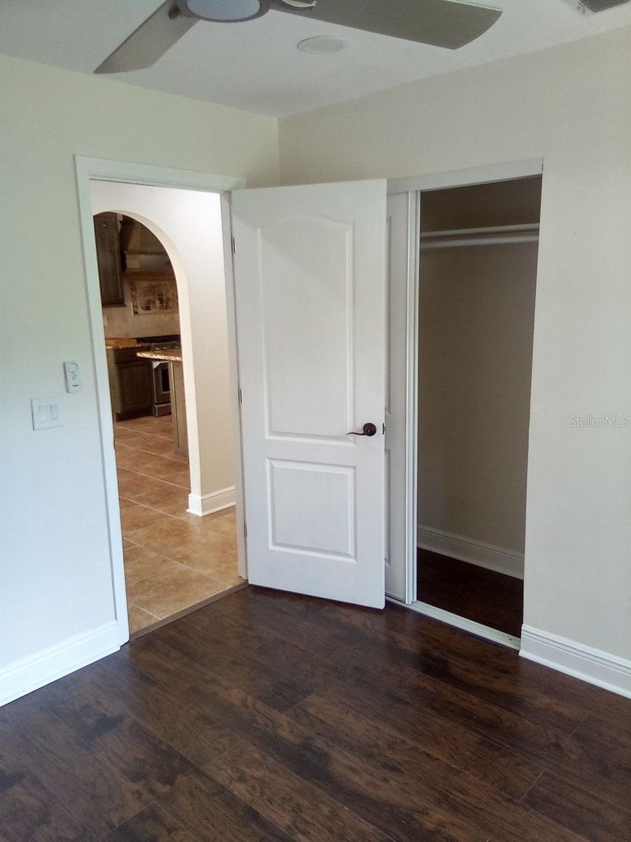 Image 10 of 21 For 4107 Eliot Place