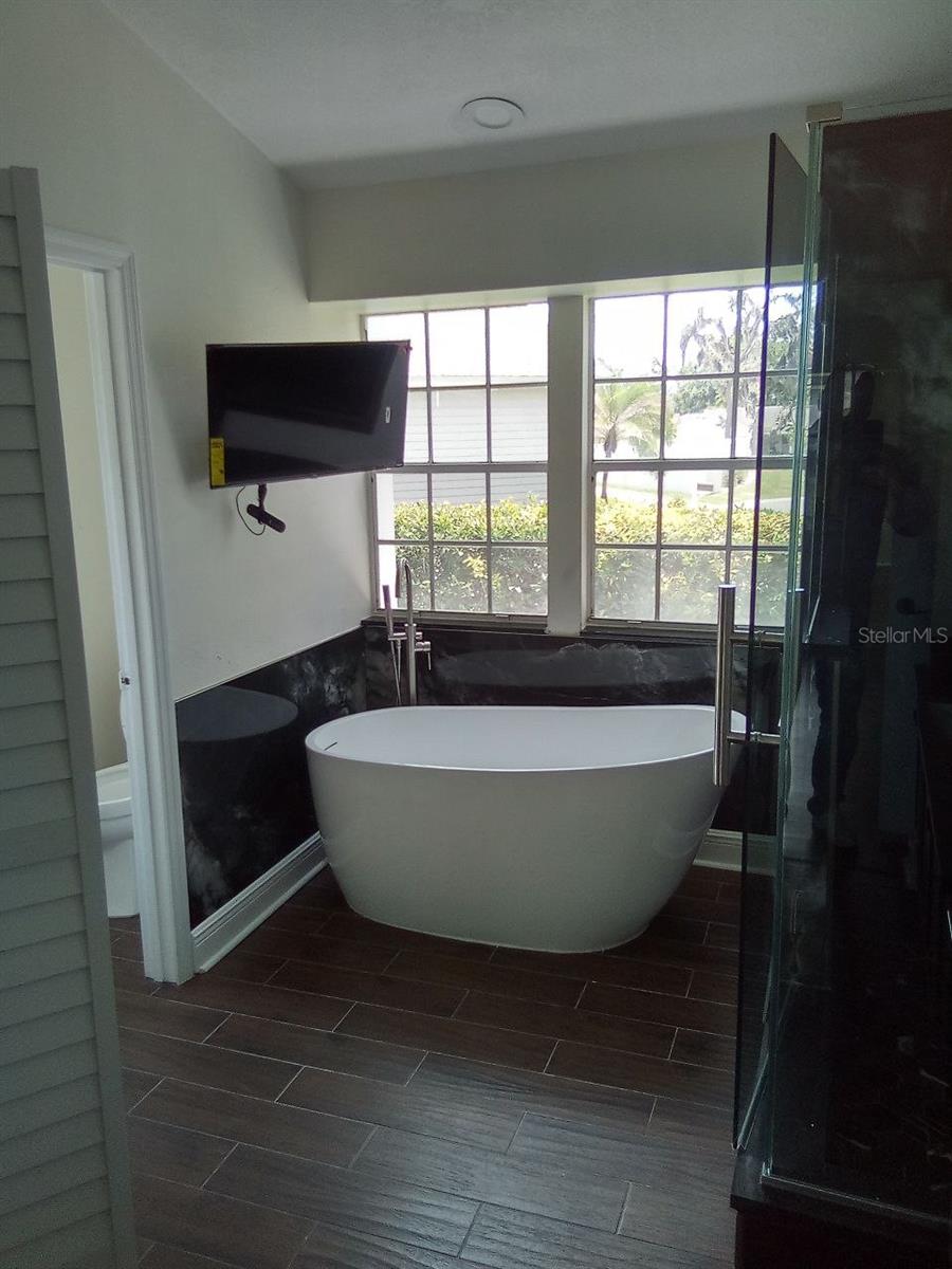 Image 18 of 21 For 4107 Eliot Place